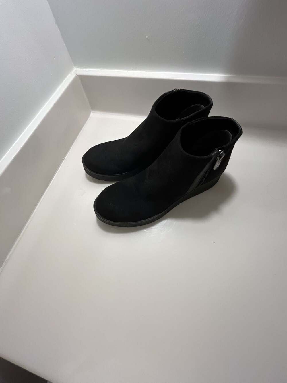 Bzees Women's Get Going Ankle Booties - Picture 6 of 10